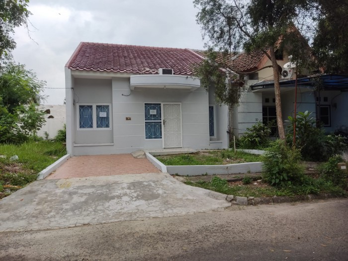 Rumah Dijual di Cluster Meadow Green Lippo Cikarang